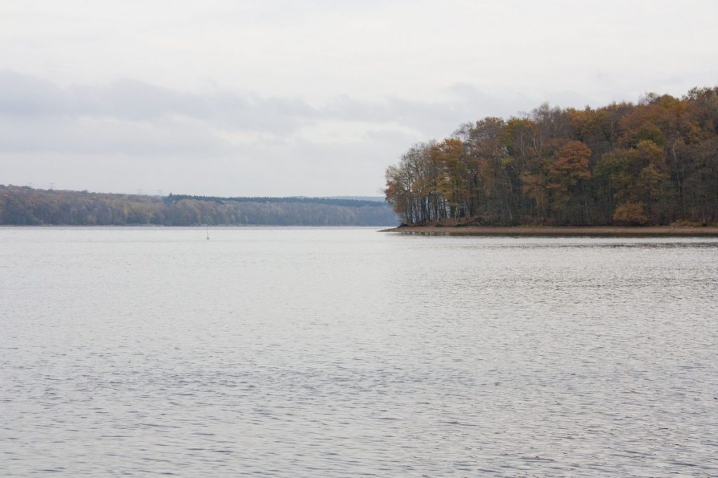 lac-des-vieilles-forges-automne-la-boucle-voyageuse-2