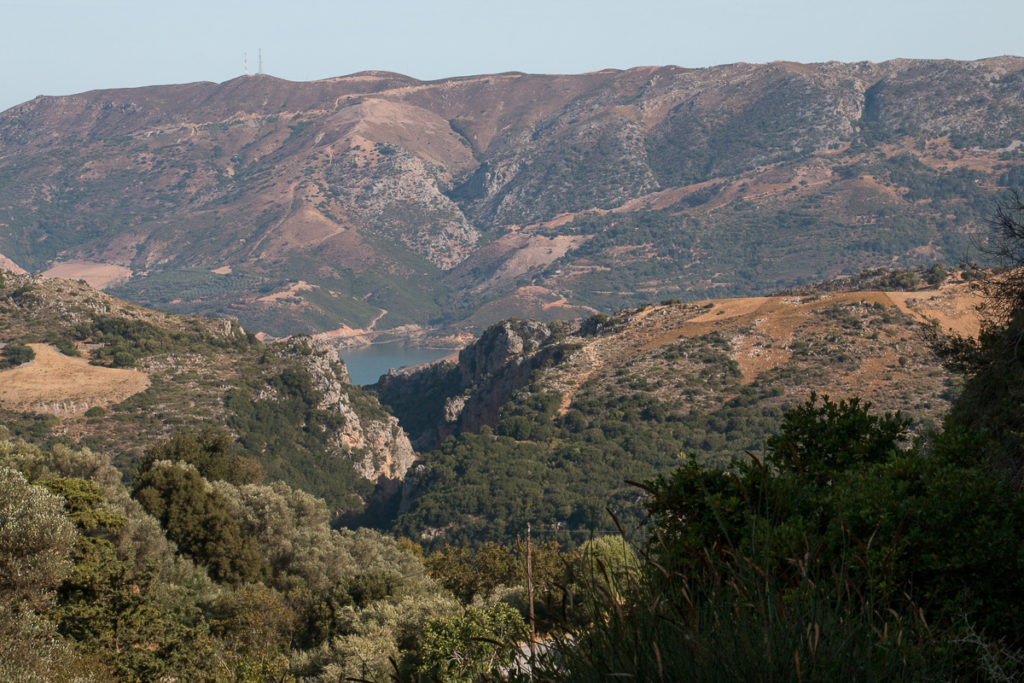 Route vers les gorges de San Antonios Crète