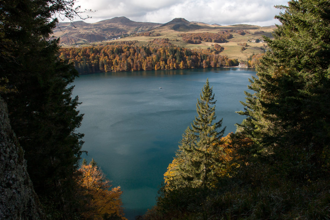 Lac Pavin en automne