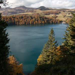 Lac Pavin en automne